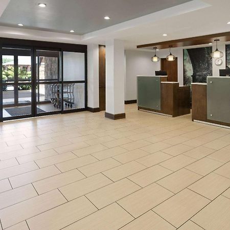 La Quinta By Wyndham Lagrange / I-85 Hotel Bagian luar foto