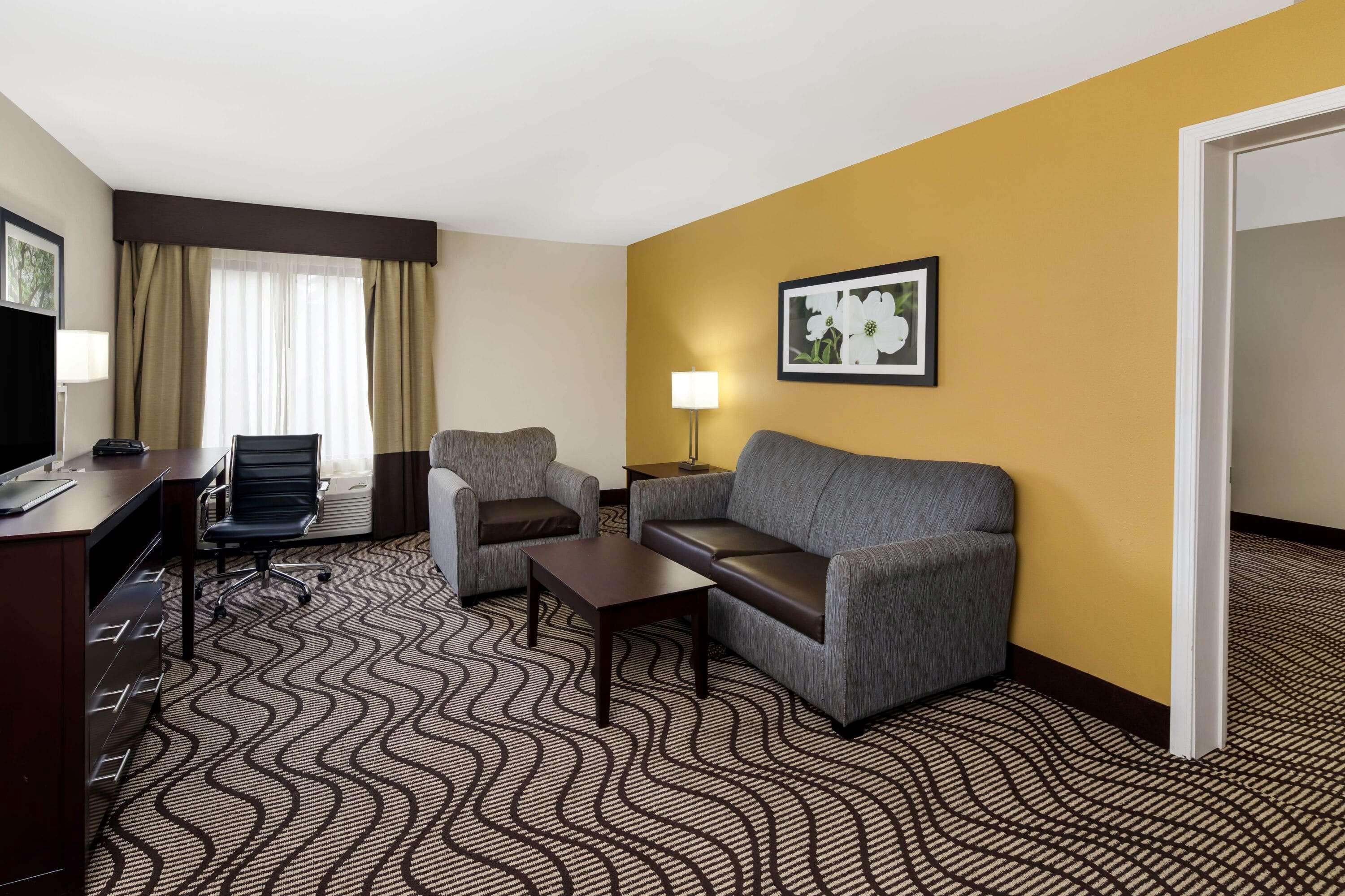La Quinta By Wyndham Lagrange / I-85 Hotel Bagian luar foto