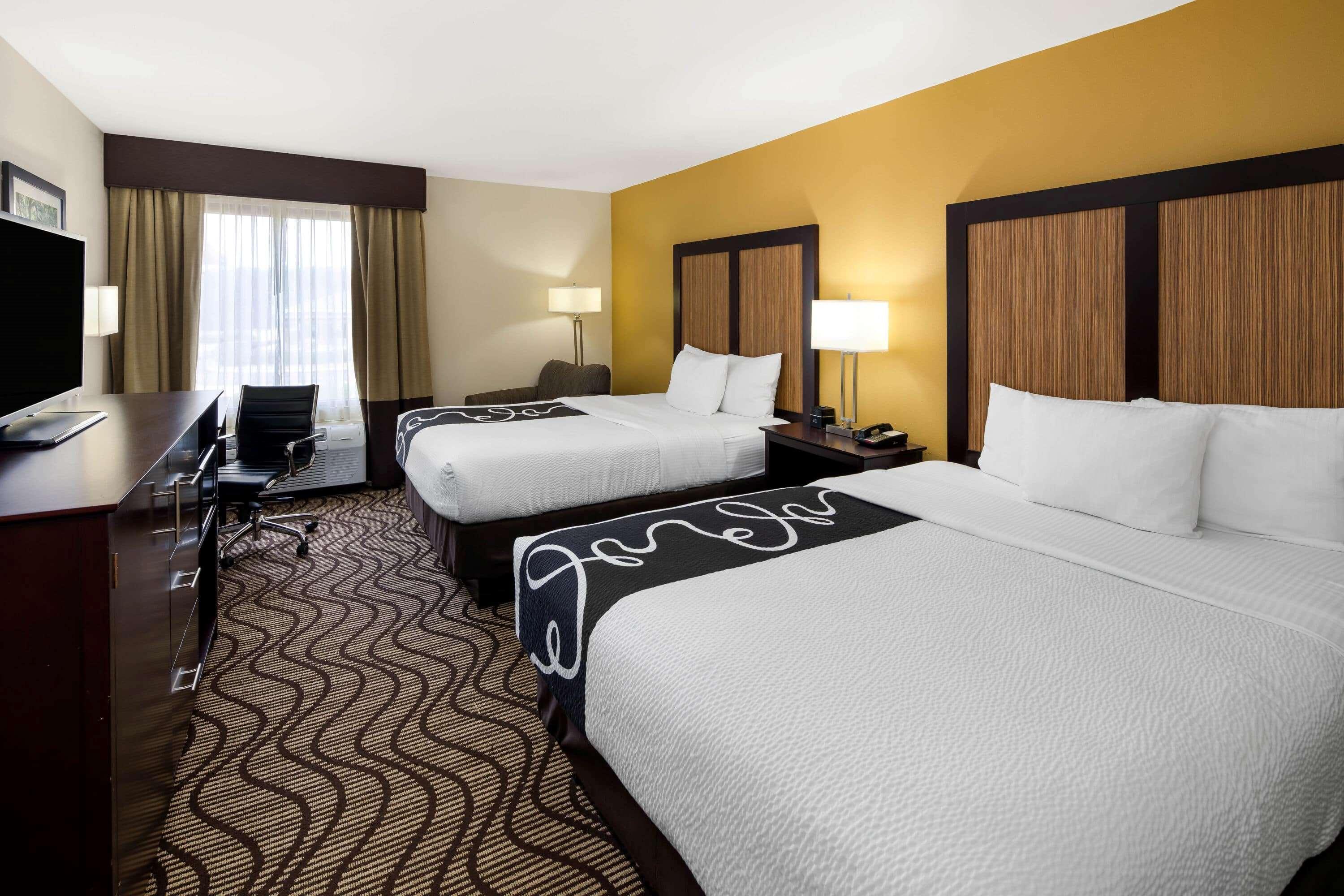 La Quinta By Wyndham Lagrange / I-85 Hotel Bagian luar foto