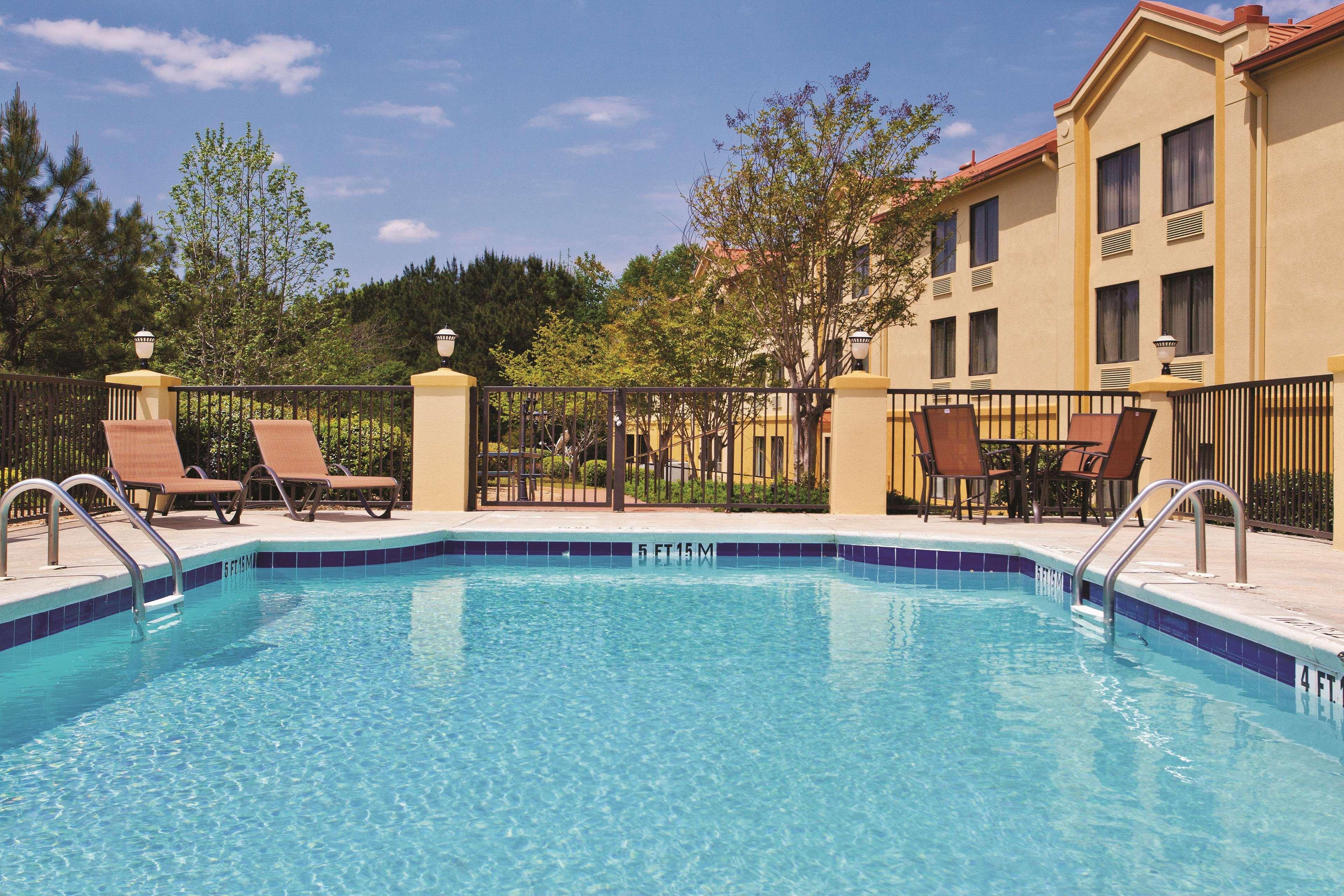 La Quinta By Wyndham Lagrange / I-85 Hotel Bagian luar foto